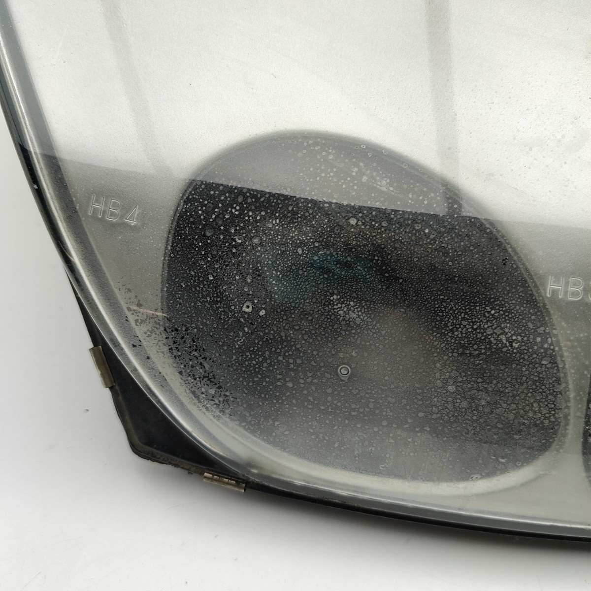 maiu② Mitsubishi 3000 GT Coupe Z1A Front Right Headlight MR124802