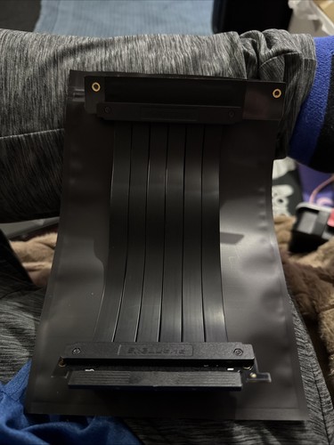Phanteks - GPU Riser Cable PCIE 4.0 Open Box - Zdjęcie 2 z 4
