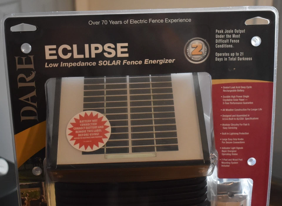 Energizador de valla eléctrico alimentado por energía solar serie DARE DS 40 Eclipse 40 acres Foto 3 de 4