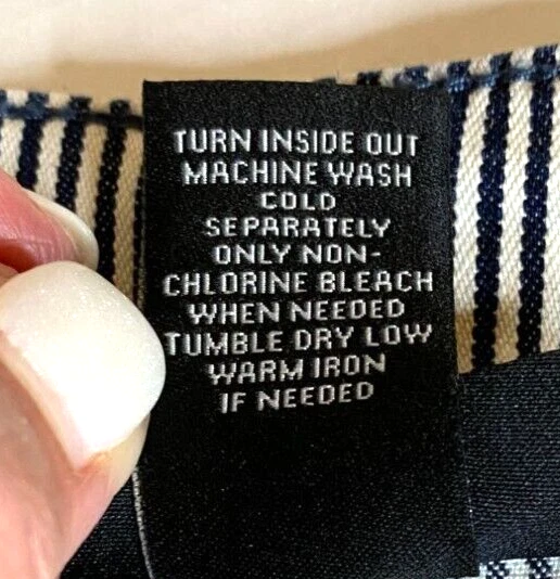 Pantalones cortos de playa Venezia para mujer blancos y negros a rayas con bolsillos talla 20 Foto 4 de 4