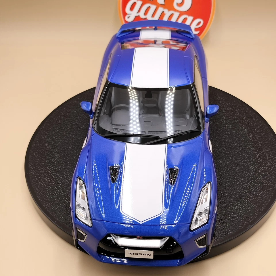 Kyosho 1/18 Nissan GT-R R35 50th Anniversary Blue KSR18044BL samurai - Image 3 of 4