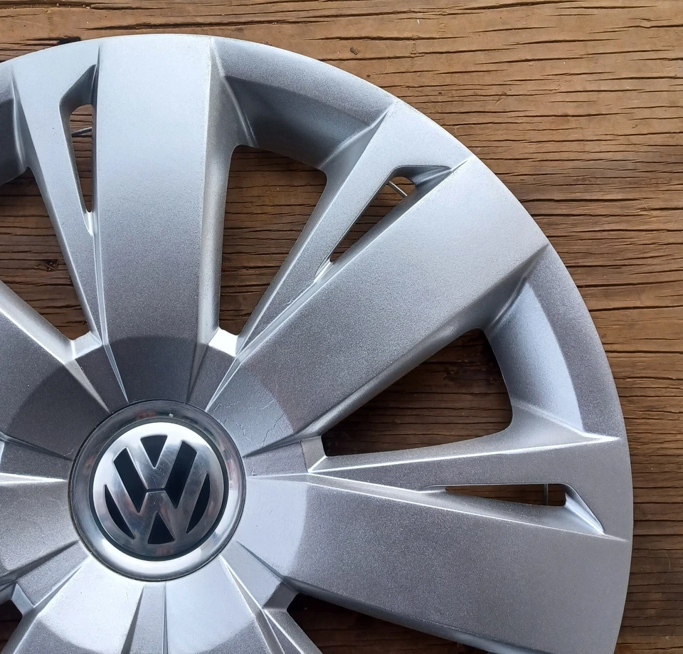 Volkswagen Jetta hubcap 2011 2014 fits 16" p/n 5C0 601147 A, 61563 Repainted - Image 3 of 4