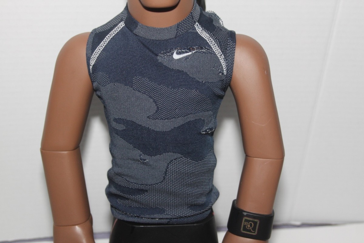 Ronaldinho Figure Limited Michael Lau x Nike Figures (Ripped