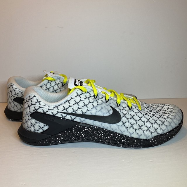 nike metcon dynamic yellow