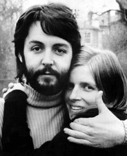 Paul McCartney and Linda  Sexy  8x10 Celebrity Photo Photograph  4938845,,
