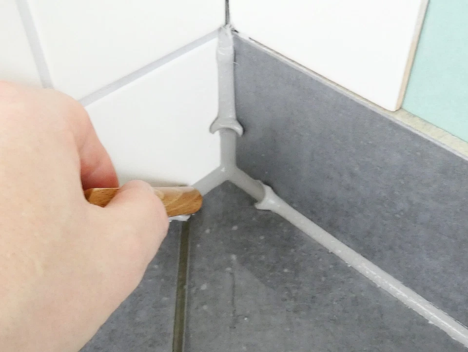 Fugenglätter Silikonabzieher Fugenholz Eckabzieher Set Fugen-Coach Glättfinger - Bild 4 von 4