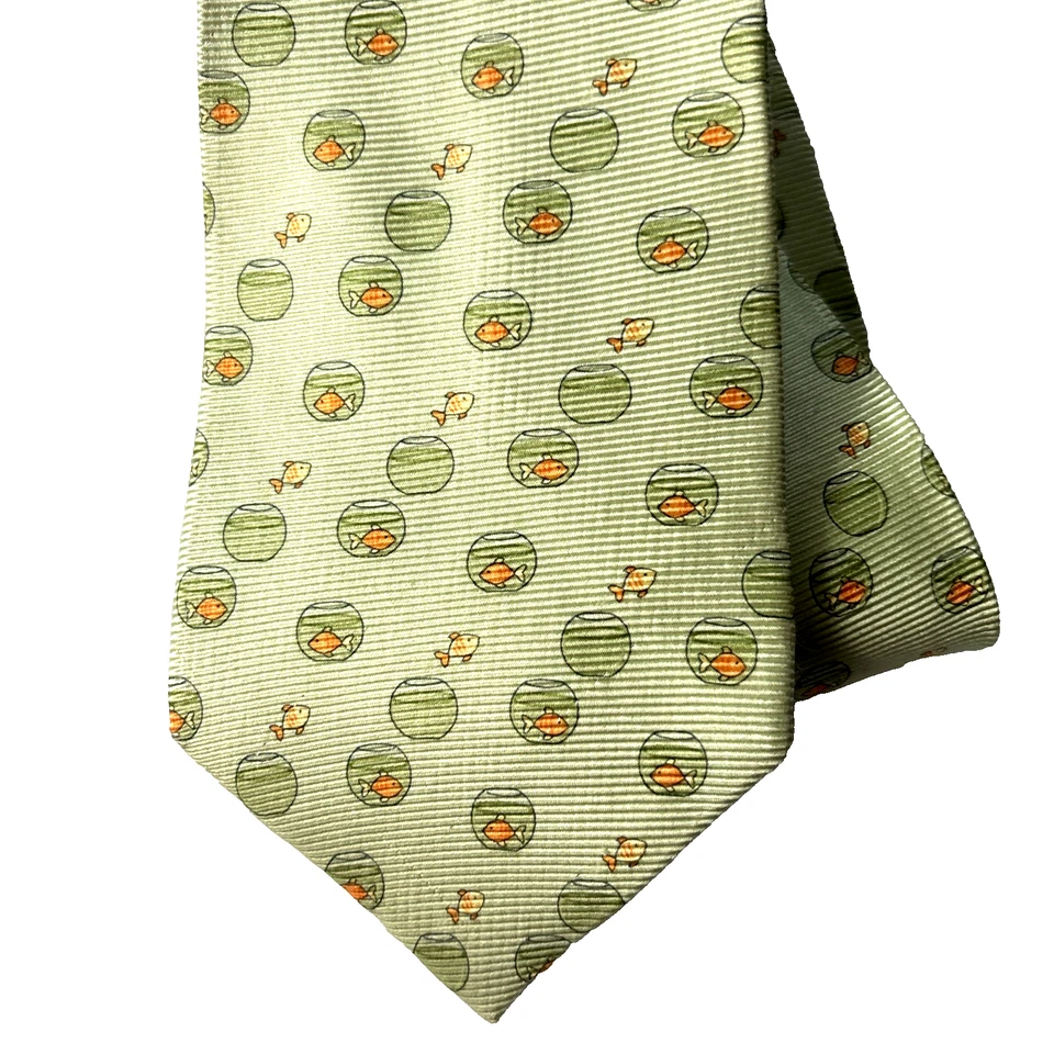 Tommy Hilfiger 100% Silk Men's Necktie Yellow fish on Light green 60"x 3.5" - Image 4 of 4
