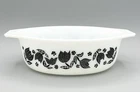 Vintage 1950s Pyrex Black Tulip 1 1/2 Qt Casserole Dish *No Lid* 043