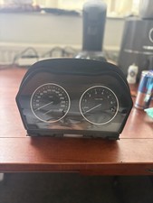 BMW 1er F20 F21 120i Tacho Tachometer Kombiinstrument instrument cluster 6804947