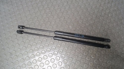 Heckklappendämpferpaar ( Sportstourer ) Opel Astra 2.0 Cdti DPF ecoflex