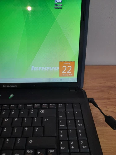 Lenovo G550 Laptop with Original Charger - Picture 5 of 11