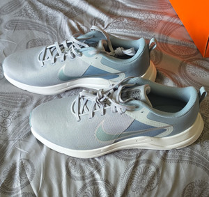 Nike Downshifter 12 Men’s Low Top Running Sneaker Gray/Blue/White Size 8 DD9293 NEW Nike Downshifter 12 Athletic Sneaker - DD9293-400 - Blue  main image 3