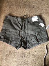 NEW NWT Aeropostale Low Rise Utility Shorts Women s Size Medium Khaki Green