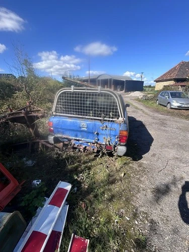 Subaru Pick Up 4WD - Picture 4 of 5