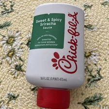 NEW CHICK-FIL-A SWEET & SPICY SRIRACHA SAUCE 16 OZ BOTTLE FREE SHIPPING COST HTF