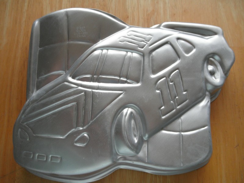 Wilton Cake Bake Oven Pan RACE CAR Nascar 11 Hamlin Checker Flag Birthday Party