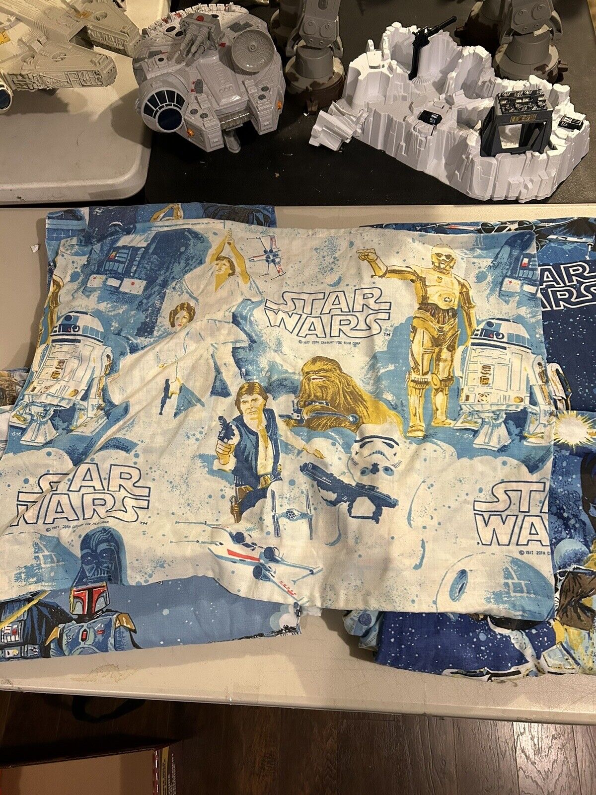 Vintage 1979  Star Wars the Empire Strikes Back & ANH twin flat Bed Sheet Lot