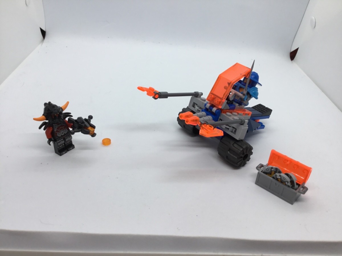 Lego Nexo Knights 70310 Knighton Battle Blaster With Minifigures