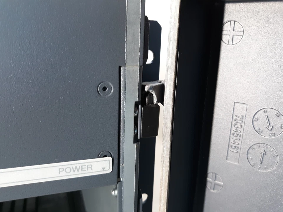 Gabinete de puerta de enlace multimedia original Avaya G650 vacío *SOLO CHASIS* Foto 3 de 4