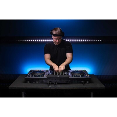 AlphaTheta XDJ-AZ Professional All-in-One rekordbox Serato DJ