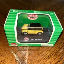 Model Power 19130 1:87 HO Minis Mini Cooper Yellow W/Black Roof