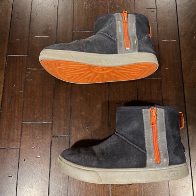 UGG Boots size USA Kids/Boys Adler Sneaker S/N 1103641K True