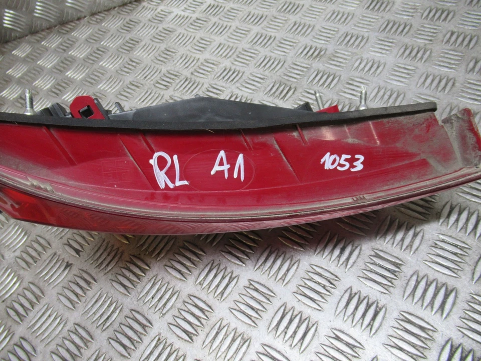 AUDI A1 SPORTBACK 2017 1,6 TDI SE 8x luz trasera izquierda ref1053 Foto 3 de 4