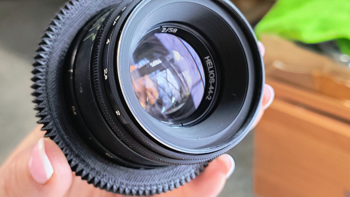 Helios 44-2 58mm f2 KMZ Swirly Bokeh Vintage lens Manual Focus M42