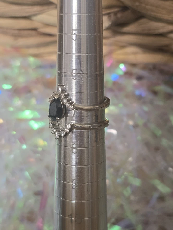 Juego de compromiso de piedra de pera negra talla 7 con alianza de boda a juego Foto 3 de 4