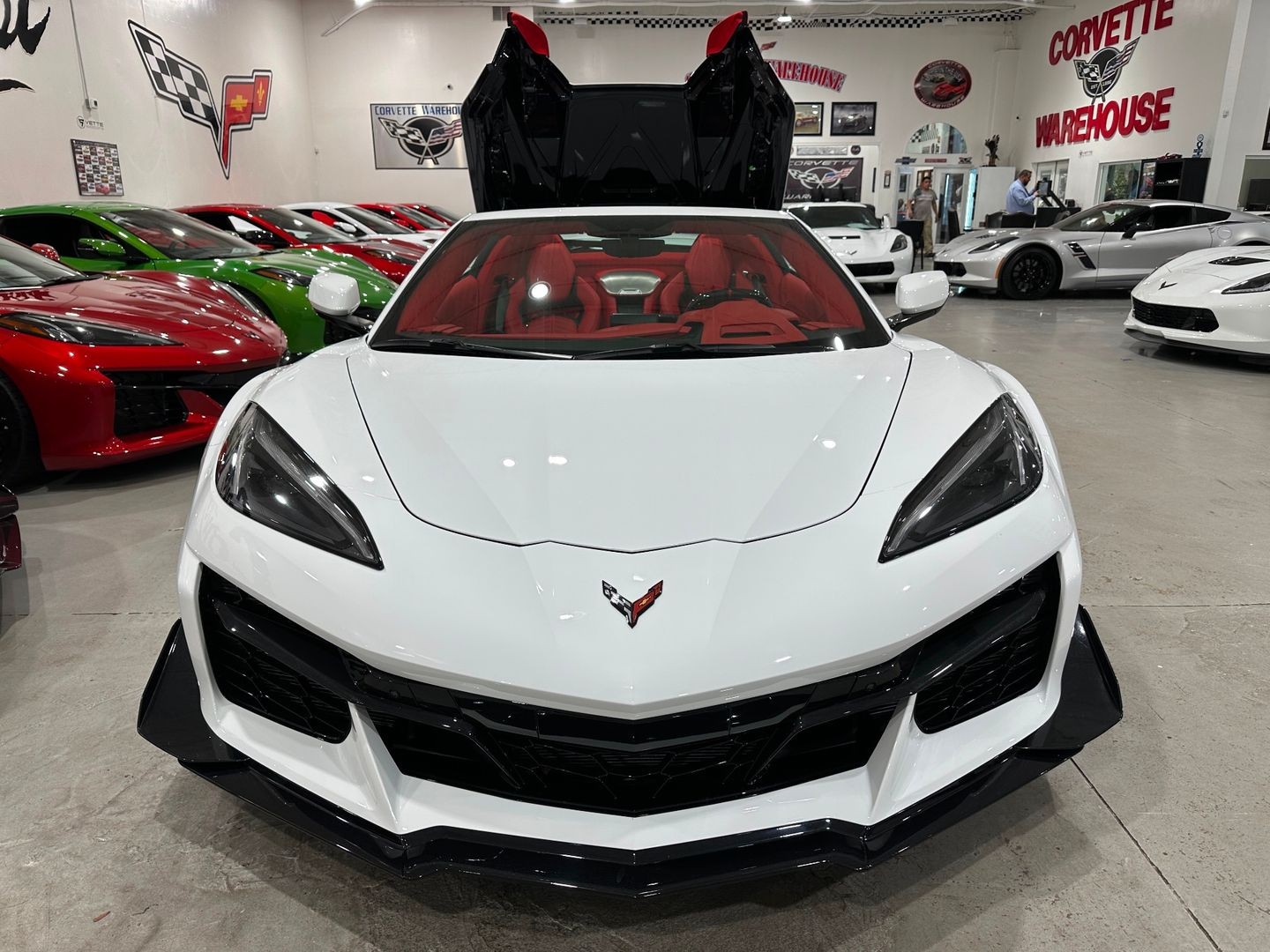 2023 [G8G] Arctic White Chevrolet Corvette   | C8 Corvette Photo 9