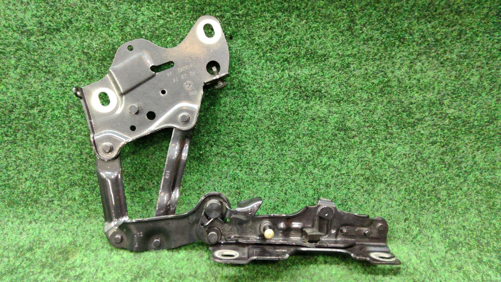 2020-2023 BMW X6 M50i Hood hinge right ARCTIC GRAY METALLIC/C27 OEM 41009477742