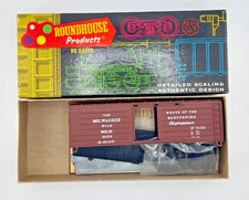 HO Roundhouse MDC 40' Horizontal Rib Boxcar Milwaukee Road MILW 18454 Kit