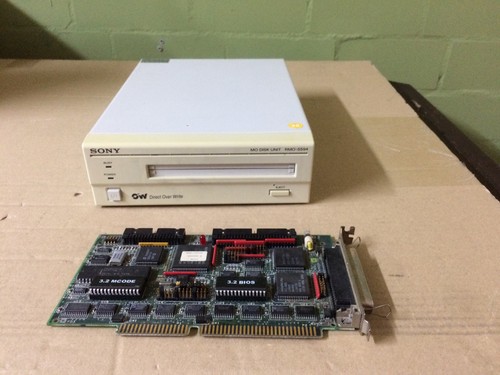 Zewnętrzny dysk SCSI Sony RMO-S594 MO 5.25" 2,6 GB - Zdjęcie 2 z 8