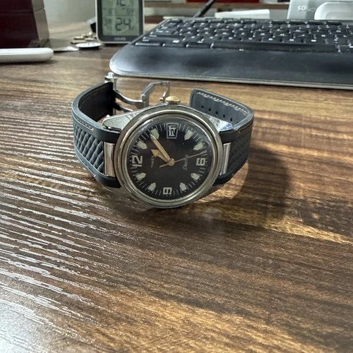 Vintage TIMEX ELECTRIC Time Date GLOW DARK men's watch