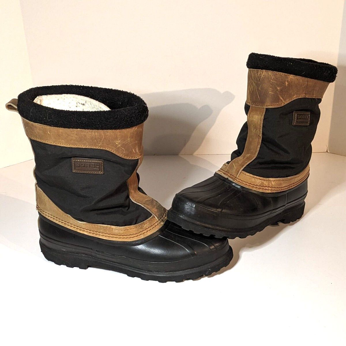 Sorel Winter Boot Size 10 w Liners , Black & Brown, Rugged  display picture 1
