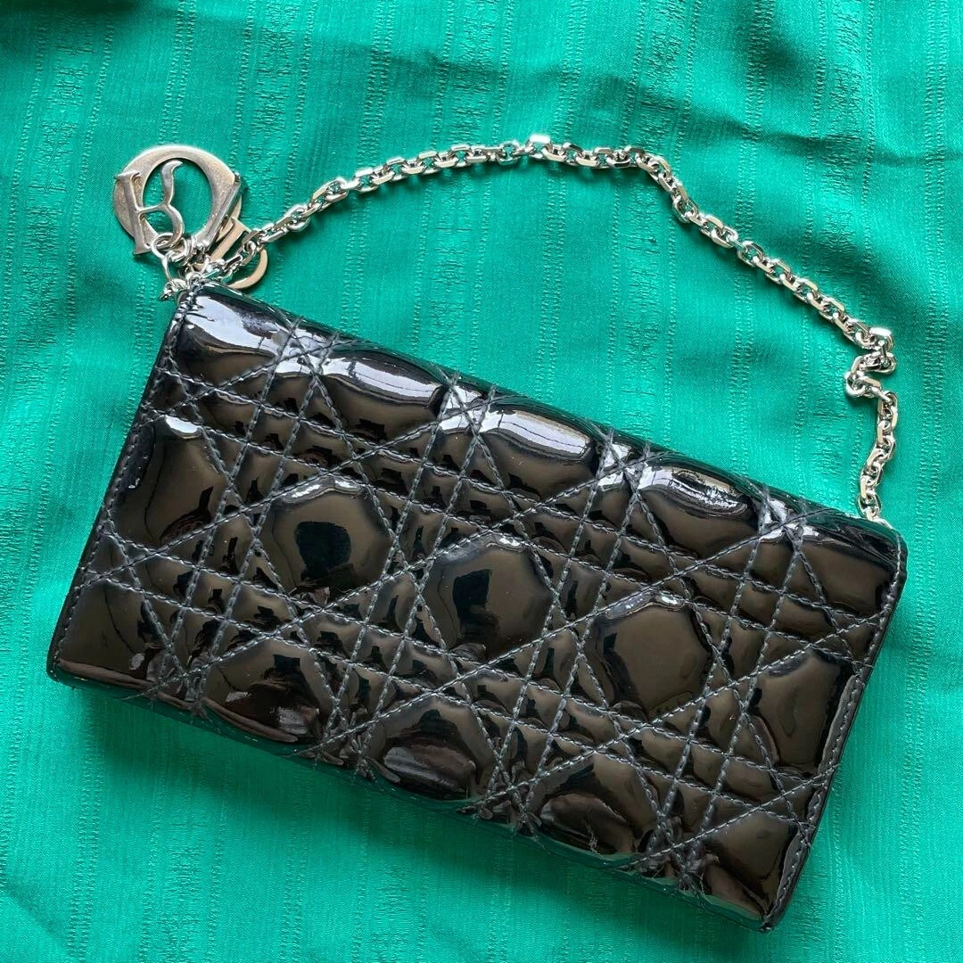 Christian Dior Cannage Portefeuille Chaîne Cuir Verni Noir OCCASION 202501M