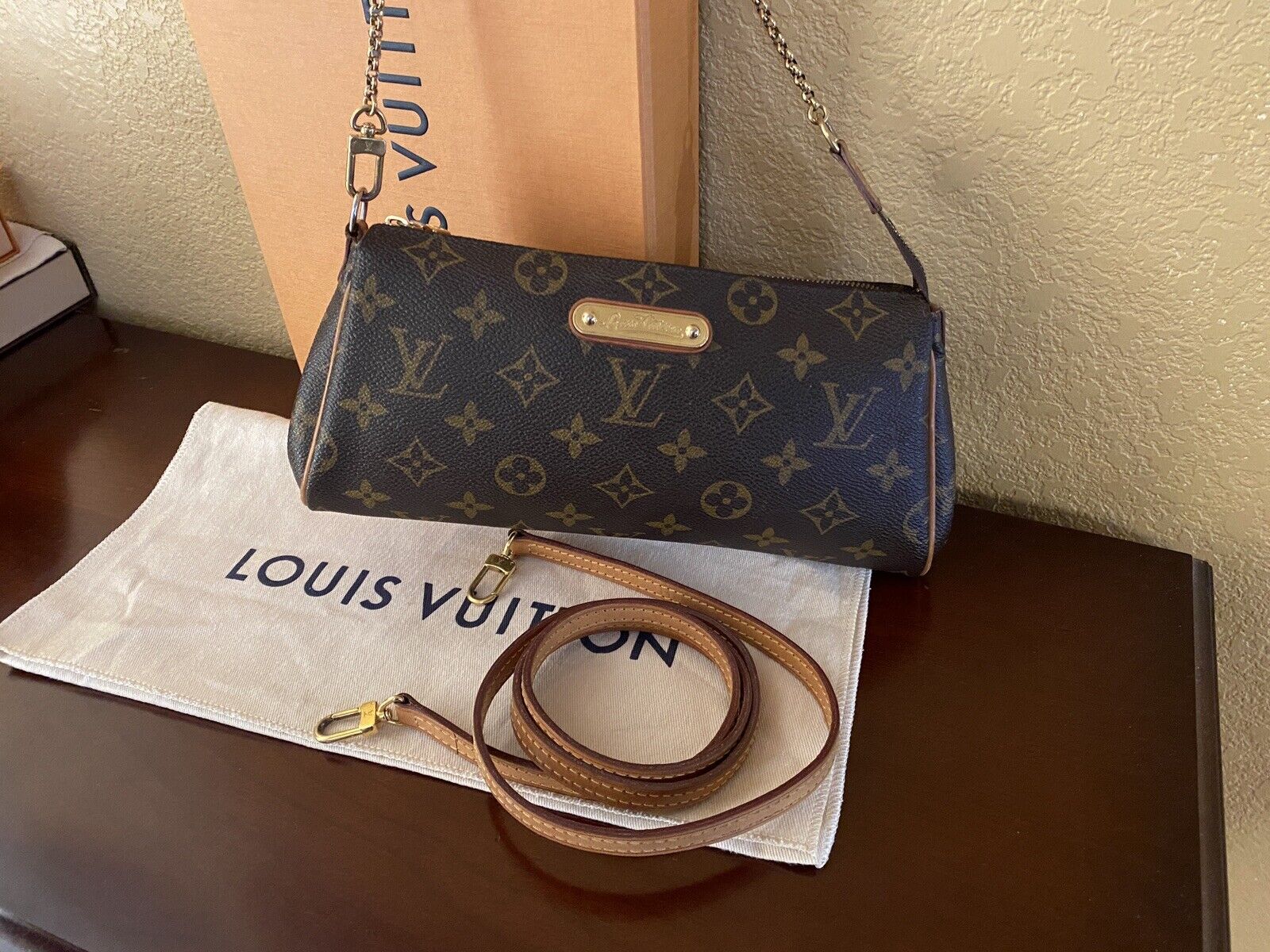 Louis Vuitton Eva Clutch Hand Bag