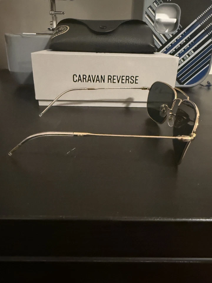 Gafas de sol Ray-Ban caravana reversa dorada (lente verde oscuro) Foto 2 de 3