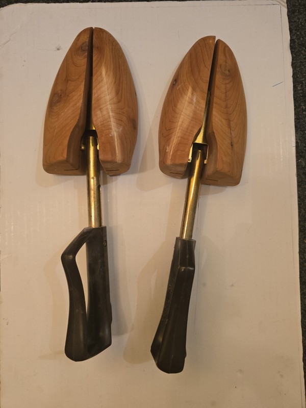 Men's Shoe Trees Inserts Cedar Wooden size XL For Sizes 11 And Up