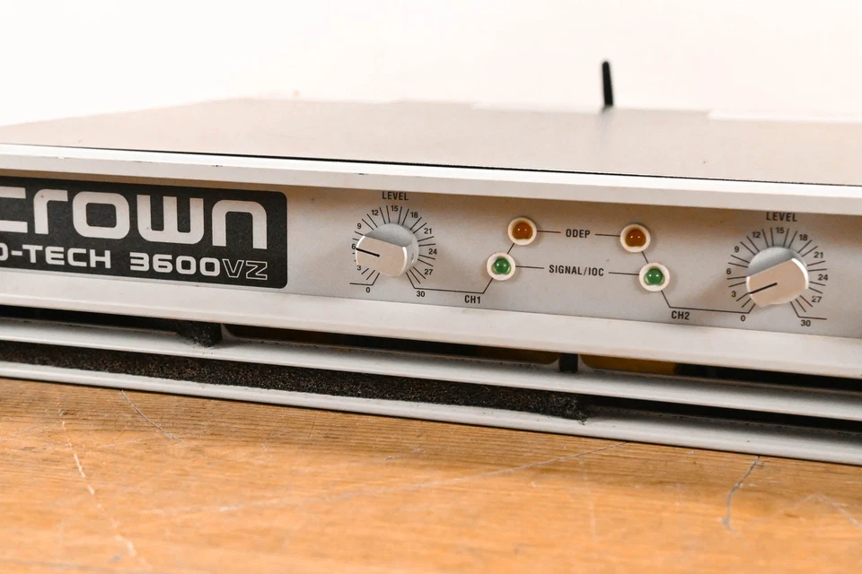Crown Macro-Tech 3600VZ 2-Channel Power Amplifier CG01UKA - Image 3 of 4