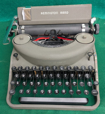 SCHÖNES VINTAGE 1950 REMINGTON-RAND MODELL 7 NOISELESS PORTABLE - SERVICED