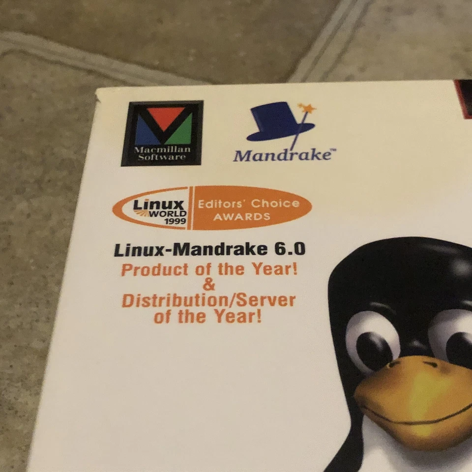 RED HAT LINUX MANDRAKE 6.5 DELUXE OPERATING SYSTEM - New Open Box - Image 3 of 4