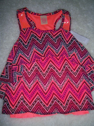 Top da ragazza corallo arancione rosa moda racerback Chevron FADED GLORY strato paillettes M - Foto 1 di 5