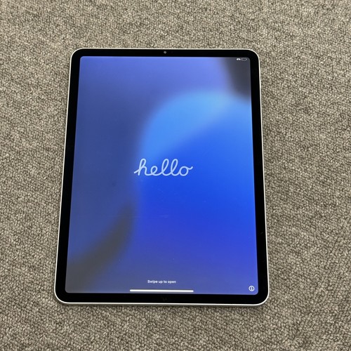 Apple iPad Pro 11in 2nd Gen - 128GB - Silver - Minor fault - Picture 2 of 3