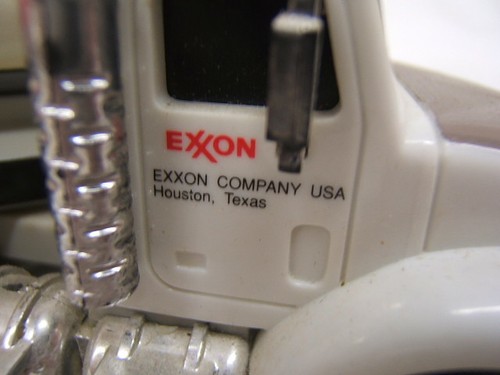 Exxon "Rely on the Tiger" plastic Tanker Truck 14" Length VGC - Picture 5 of 5