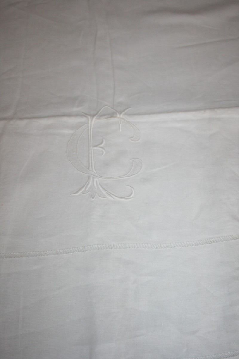 Drap ancien lin brodé main et ajouré - Linge de maison