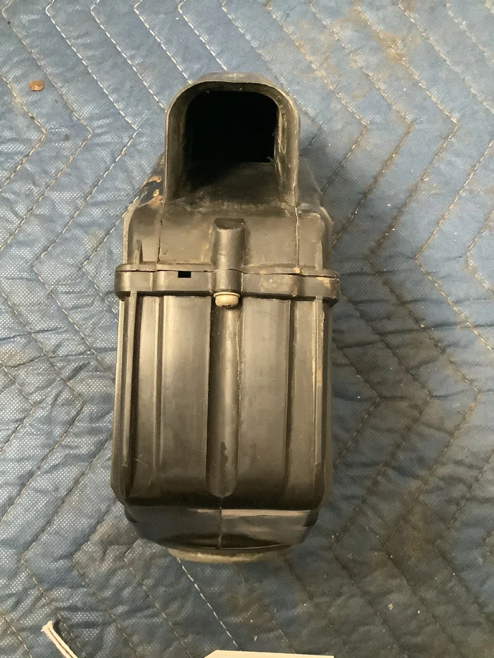 1976-77 Yamaha XS360 XS 360 XS400 Air Filter Box W/ New Filter Element - Image 4 of 4