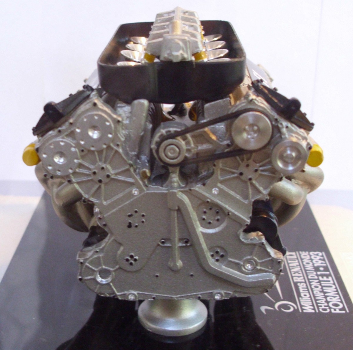 EXCEPTION 1/5 RENAULT F1 RS9 V10 エンジン訳あり Williams Renault F1 V10 RS 05 1993 Model Engine Approx 1/10th