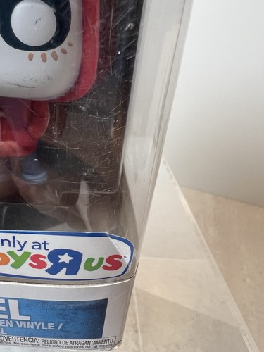 Funko Pop! Disney Coco Miguel #303 (Toys R Us GLOW In Dark) - Protector Included - Picture 11 of 11