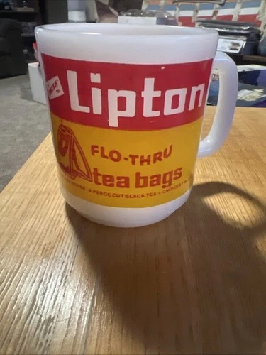 VINTAGE LIPTON FLO-THRU TEA BAG MILK GLASS MUG